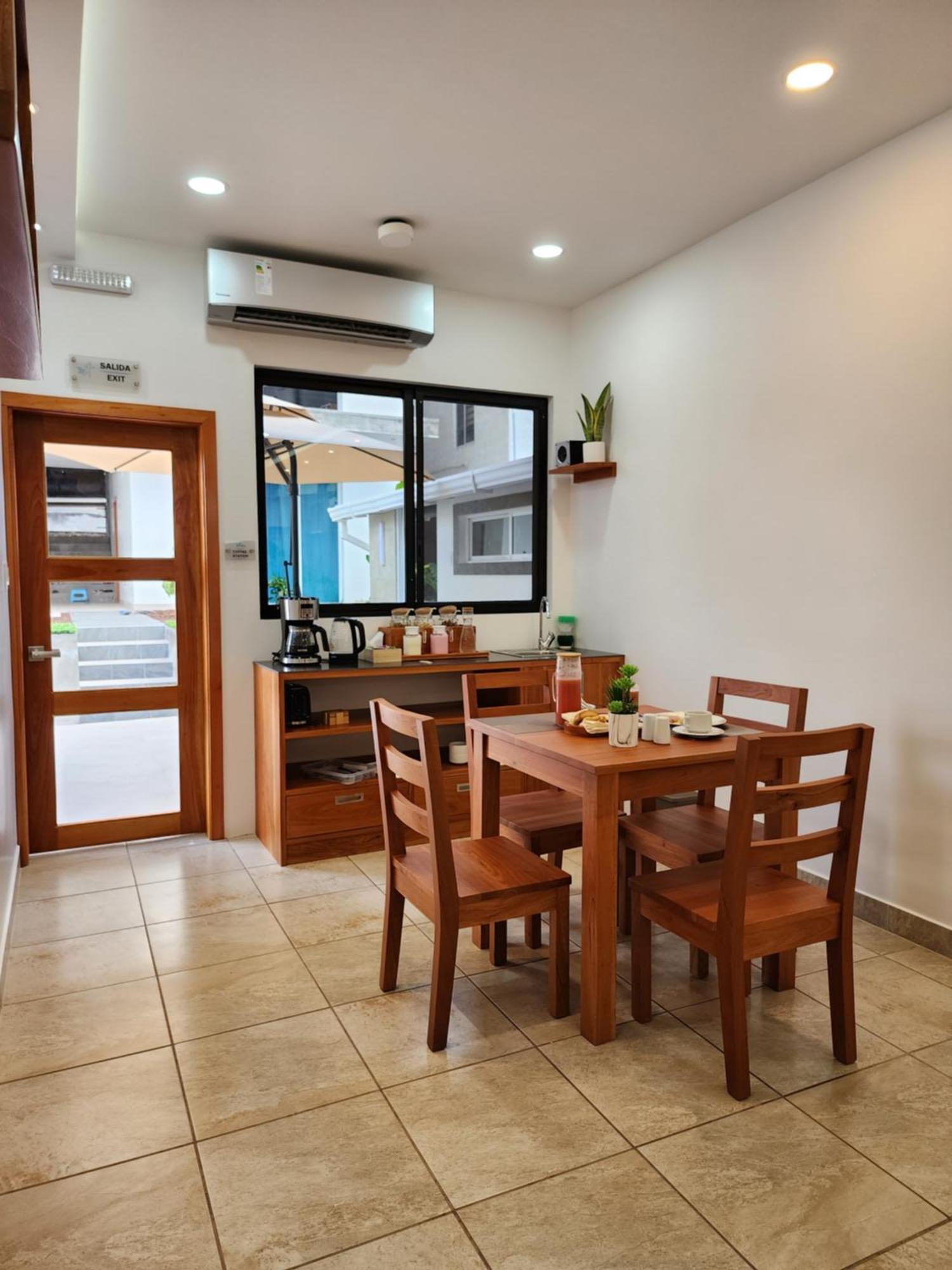Casa Galapagos By Hostal Fragata Puerto Ayora  Eksteriør billede
